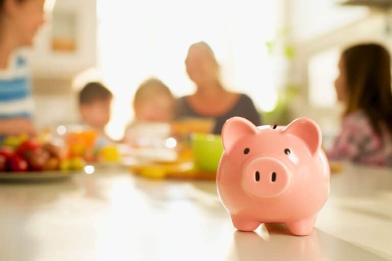 34 Creative Ways To Feed A Family On A Budget